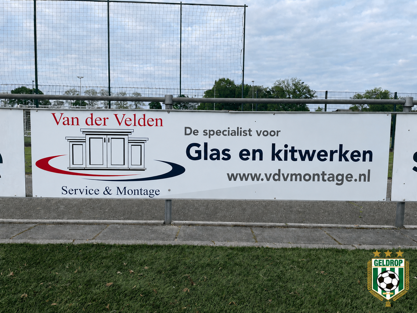 Een hartelijk welkom aan onze nieuwe bordsponsor: Van der Velden Service & Montage
