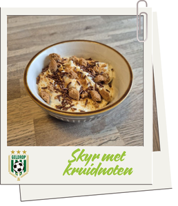 Skyr met kruidnoten