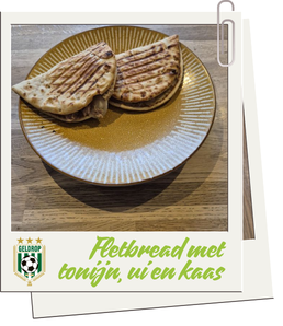 Fletbread met tonijn, ui en kaas