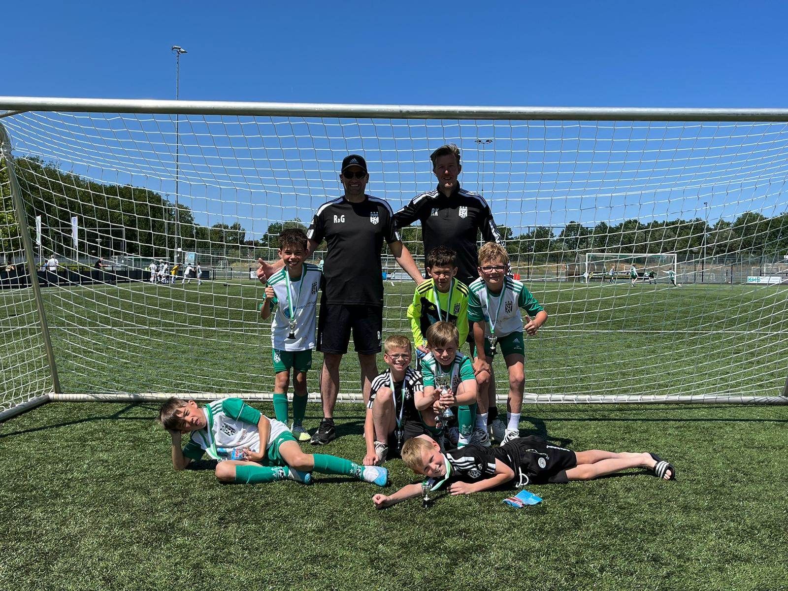 JO10-1 wint toernooi bij RKSV Nuenen